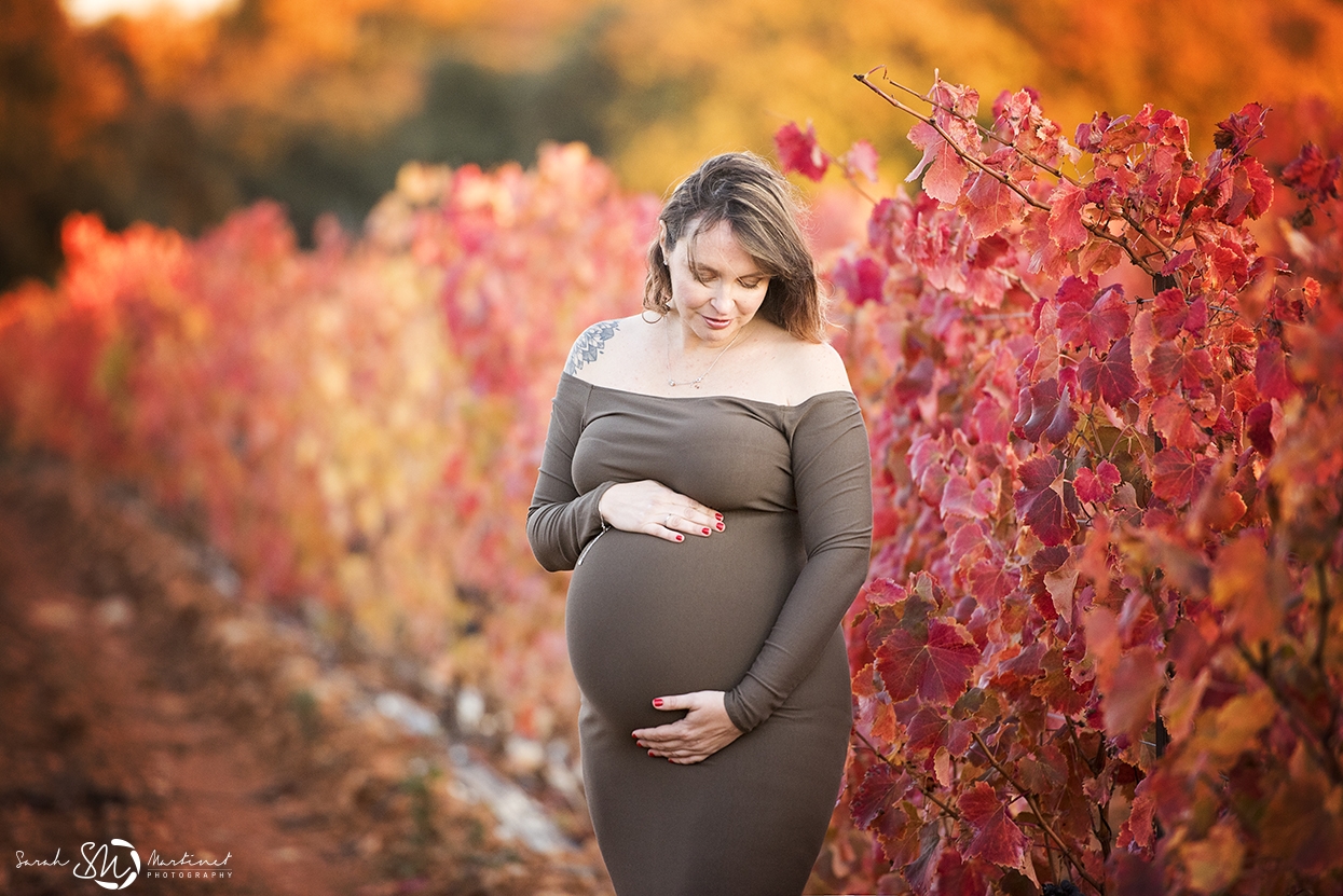 Séance photo maternité aux couleurs d'automne, séance photo maternité, séance photo grossesse, séance photo femme enceinte, photographe maternité, photographe grossesse, photographe femme enceinte, montpellier, béziers, sète, nîmes, hérault, gard, occitanie