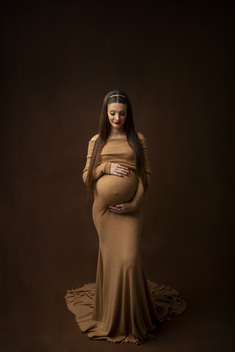 photographe-maternite-femme-enceinte-grossesse-seance-photo-studio-montpellier-beziers-nimes-herault-gard-occitanie (2)