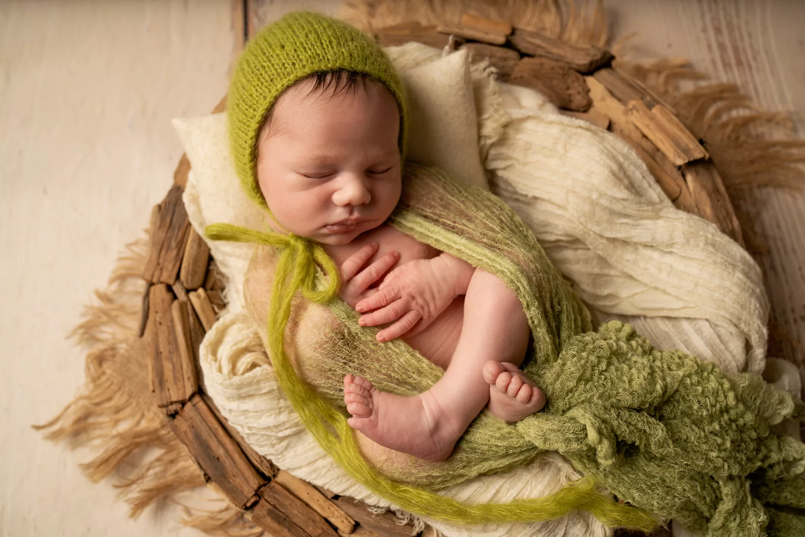seance-photo-bebe-naissance-nouveaune-photographe-montpellier-beziers-nimes-herault-gard (4)