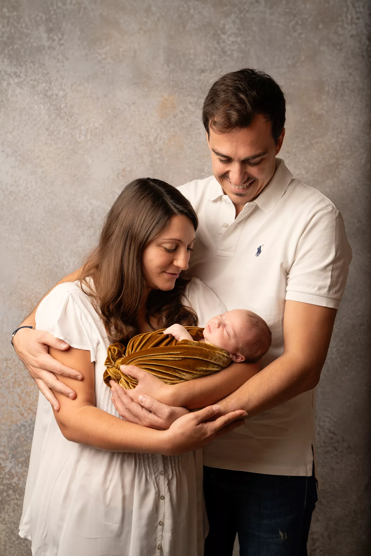 seance-photo-naissance-famille-studio-bebe-nouveaune-montpellier-herault-beziers-sete-agde-pezenas (27)
