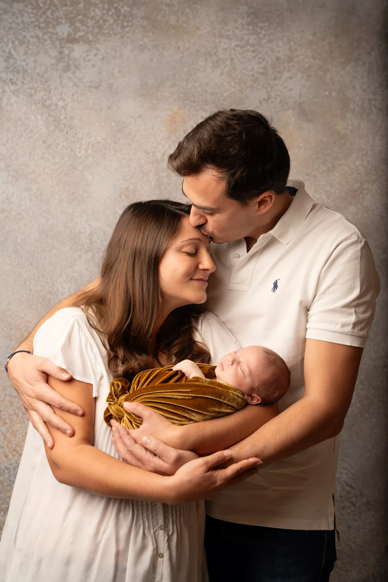 seance-photo-naissance-famille-studio-bebe-nouveaune-montpellier-herault-beziers-sete-agde-pezenas (28)