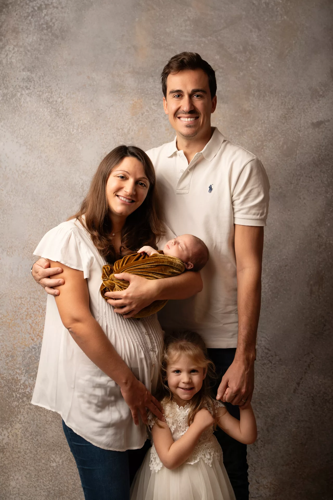 seance-photo-naissance-famille-studio-bebe-nouveaune-montpellier-herault-beziers-sete-agde-pezenas (29)