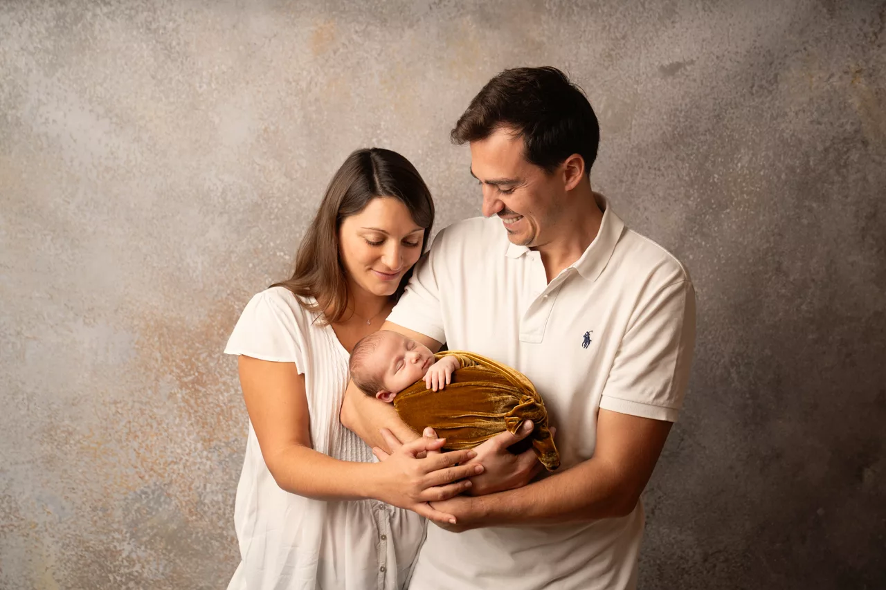 seance-photo-naissance-famille-studio-bebe-nouveaune-montpellier-herault-beziers-sete-agde-pezenas (34)