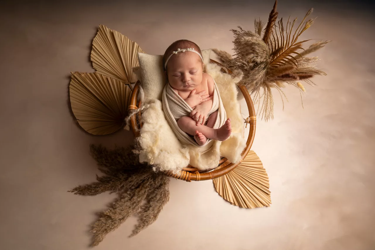 seance-photo-naissance-famille-studio-bebe-nouveaune-montpellier-herault-beziers-sete-agde-pezenas (4)